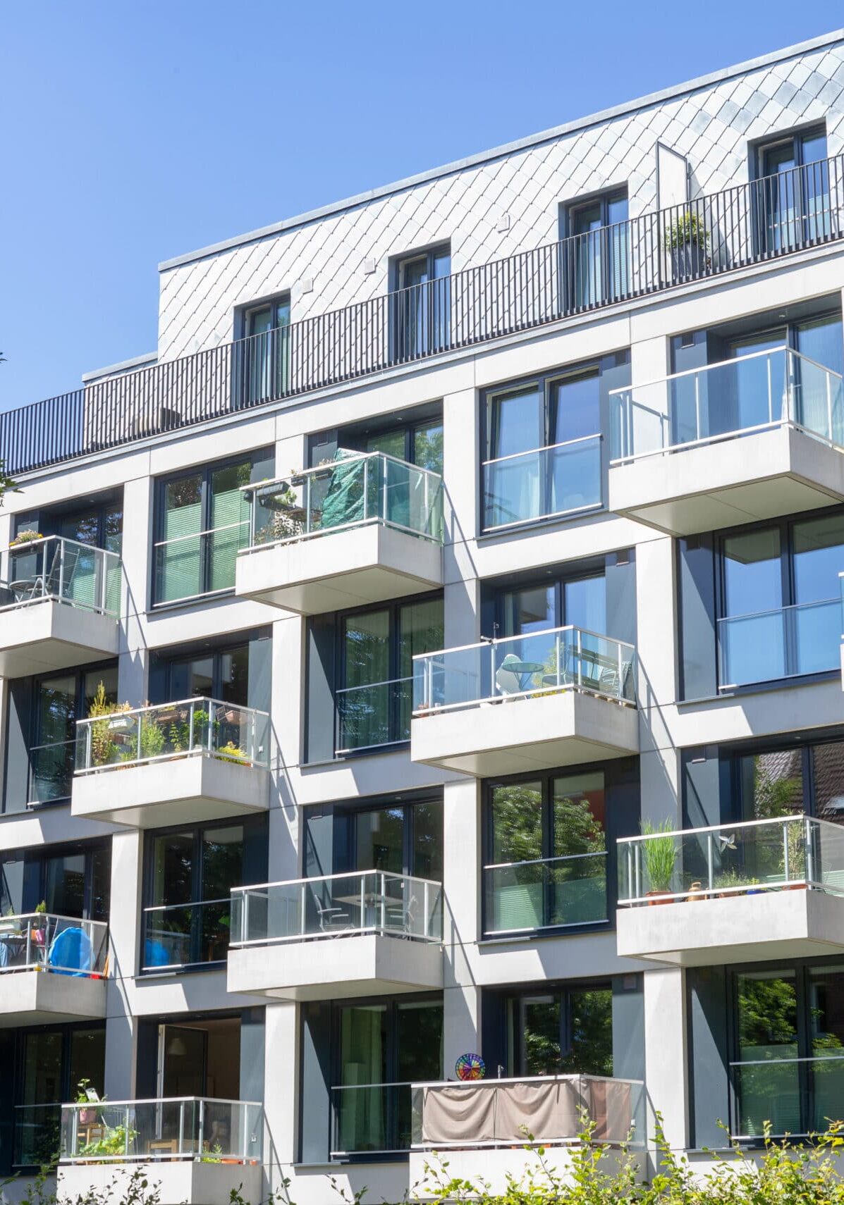 Fassade eines modernen Wohngebäudes in Hamburg, Deutschland