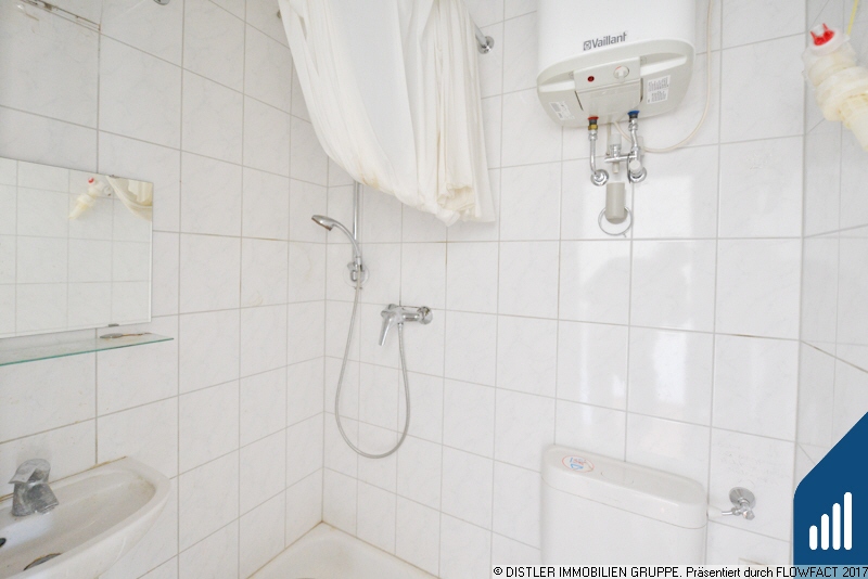 Dusche - WC - Waschbecken