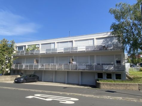 Helle Singlewohnung in guter Frauenlandlage. Auch top für Studenten., 97074 Würzburg, Etagenwohnung