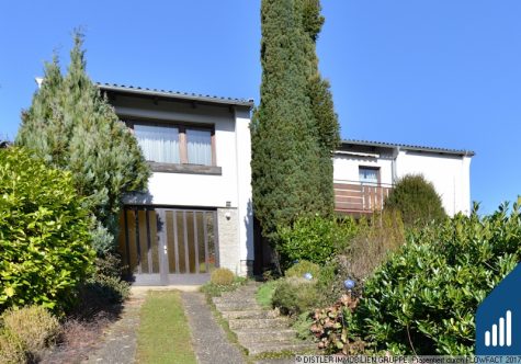 Wohnen in ruhiger und beliebter Sonnenlage von Rimpar., 97222 Rimpar, Einfamilienhaus